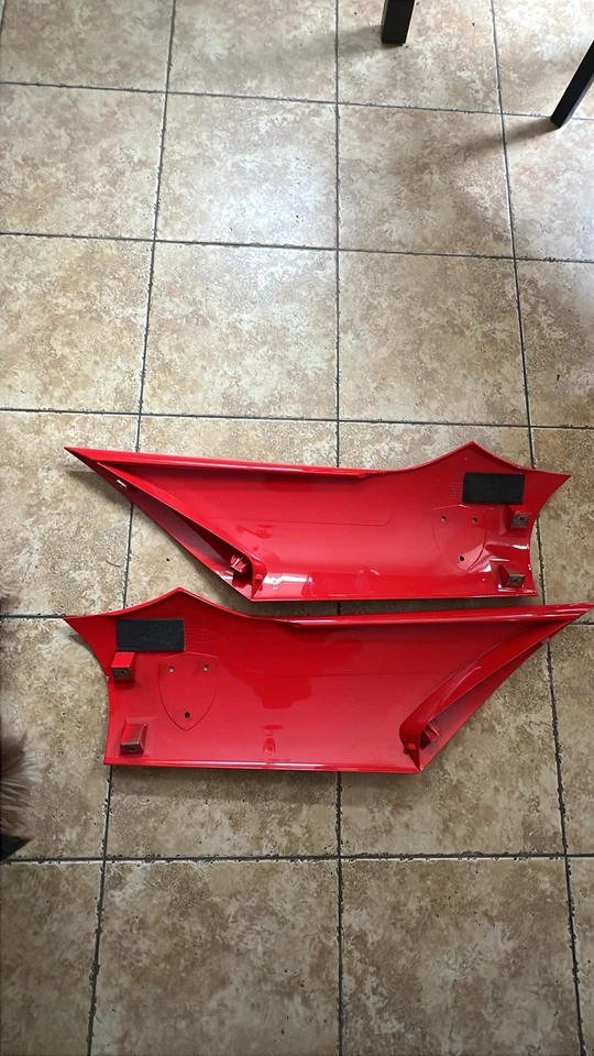 Ferrari F12 Berlinetta RH/LH Fender Aerodynamic Fairing OEM - Image 2 of 4