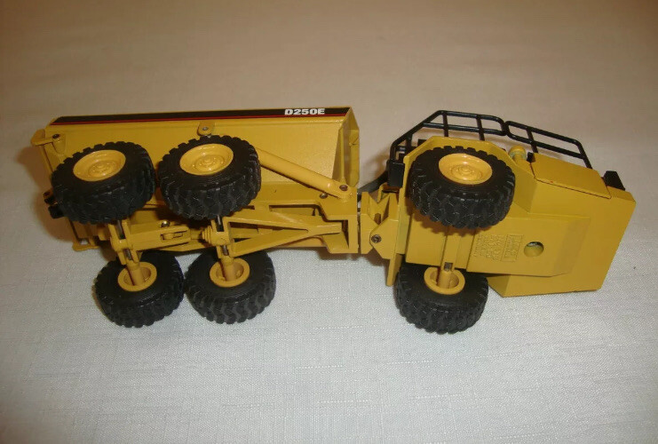 1988 Cat D350C 6x4 Camion-citerne à eau articulé | Ritchie Bros