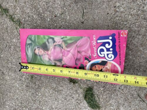 Vintage 1983 Barbie Sweet Roses PJ Doll In Box Mattel Pretty NOS *see pictures* - Bild 3 von 5