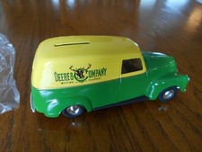 1989 Ertl 1:25 John Deere 1950 Chevy Panel Delivery Truck/Bank 5621, NIB