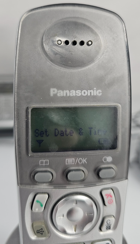 Panasonic KX-TG1840AL Digital Cordless Answering Machine + 5 Handsets - Zdjęcie 17 z 24