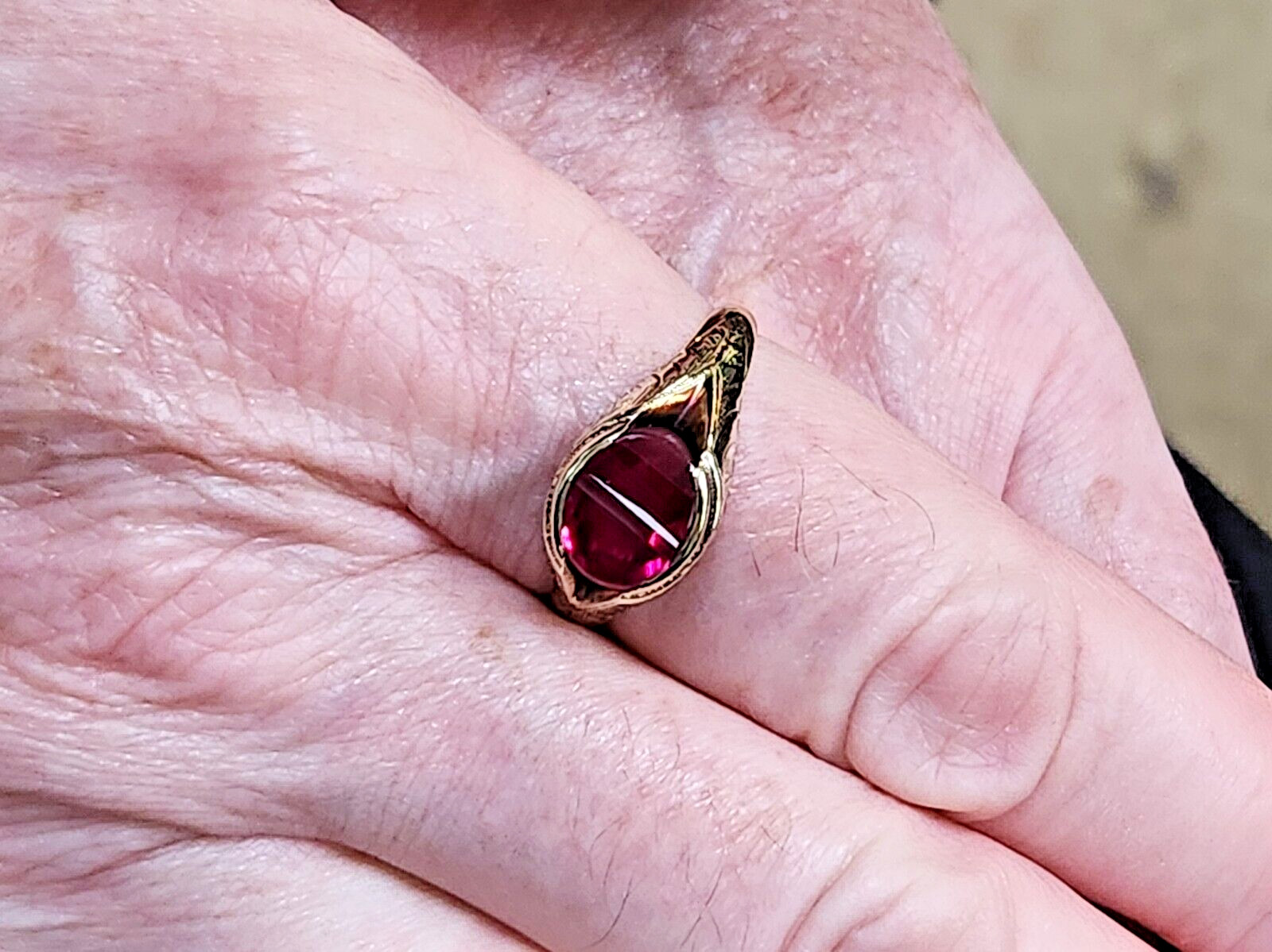 1940s 13k Gold Lab Created Ruby Split Shank Semi … - image 16