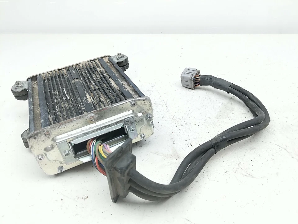 13 Honda Goldwing GL 1800 F6B аудио радио тюнер усилитель 39160-MCA-S41 - Изображение 4 из 4