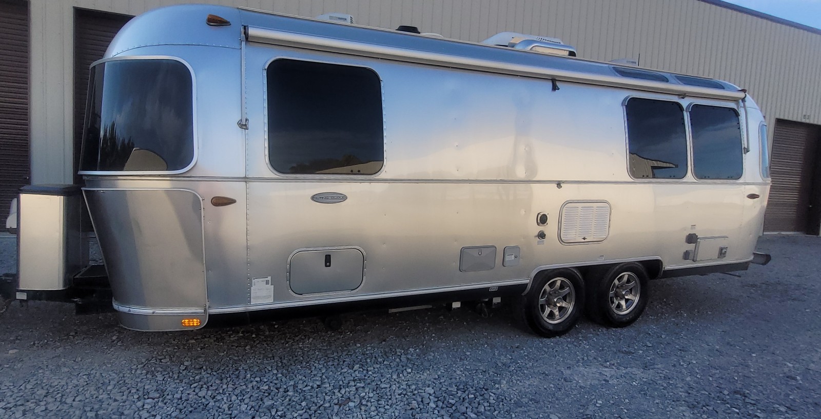 2019 Airstream Flying Cloud Travel Trailer 25'