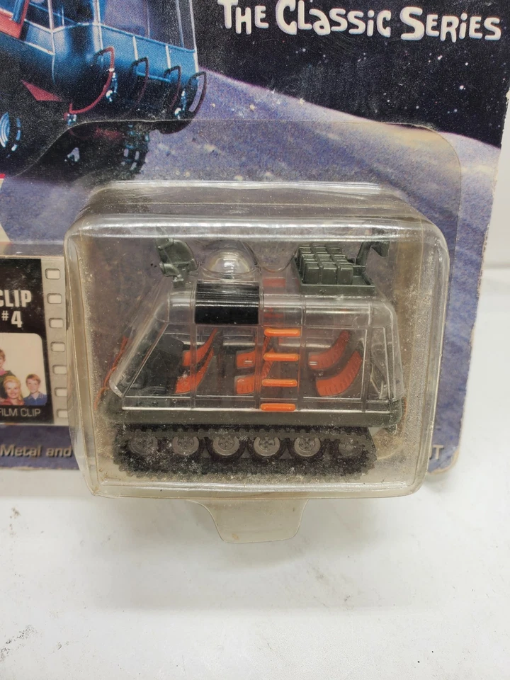 1:64 Johnny Lightning *LOST IN SPACE* THE CHARIOT Clip #4 *NIP* Free Shipping  - Image 2 of 4