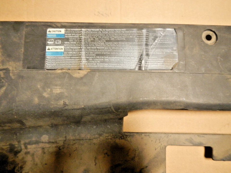 原始设备制造商 2003 - 2006 散热器上挡板组件凯雷德 EXT 德维尔凯迪拉克 — 第 4/4 张图片