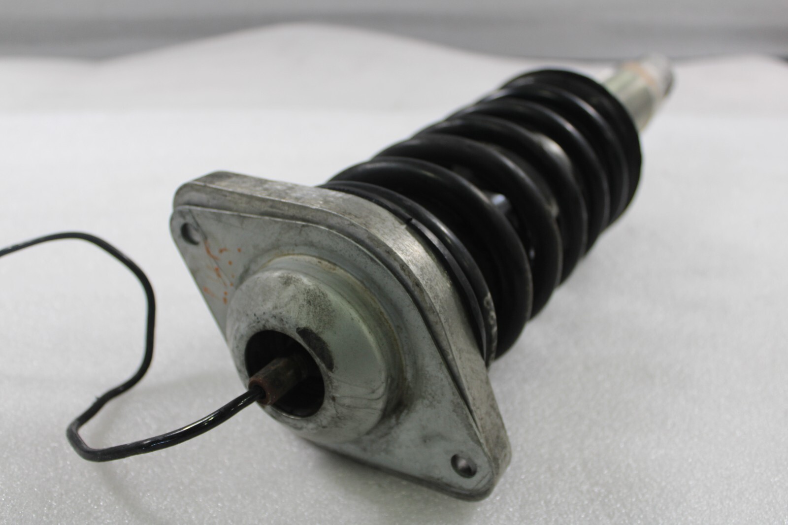 Ferrari 575, Rear Shock Absorber, Fire Dmg, Used, P/N 190996