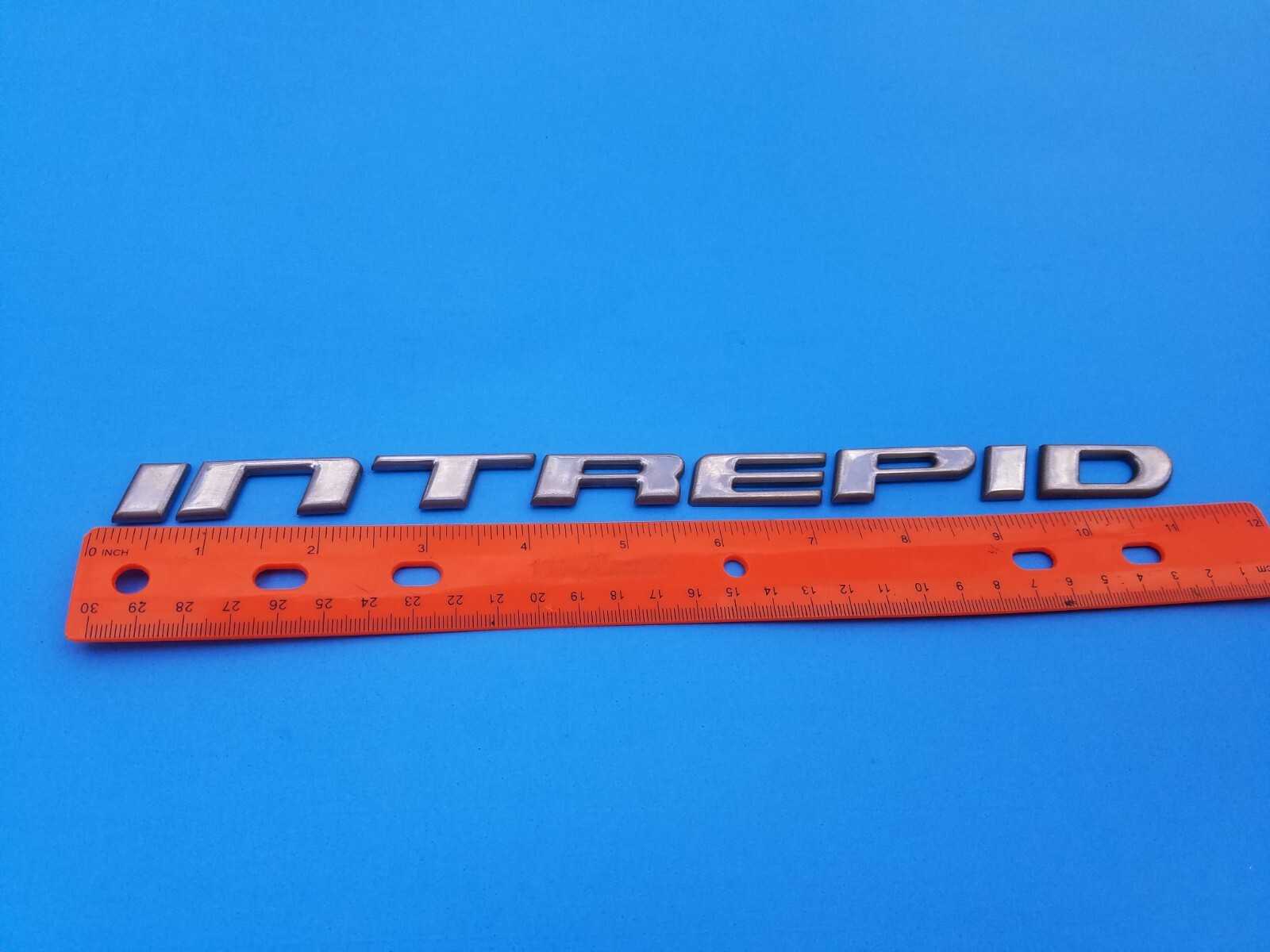 99 00 01 02 03 04 DODGE INTREPID REAR GATE EMBLEM LOGO BADGE SYMBOL OEM ...