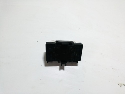 3a9945259 Lampenträger Rücklicht Rückleuchte innen Heckklappe  DE624567-41