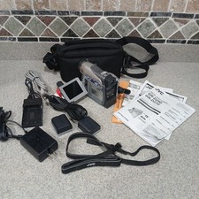JVC GR-D270U Digital Video Camera MiniDV Camcorder Batteries Cords Bag Charger