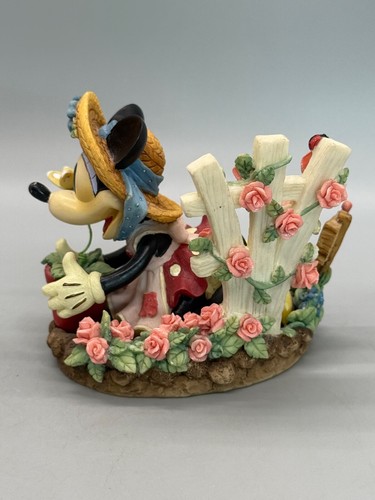 Enesco Mickey & Co - Gardeners Always Know The Best Dirt, Disney Minnie, Roses - Picture 4 of 12