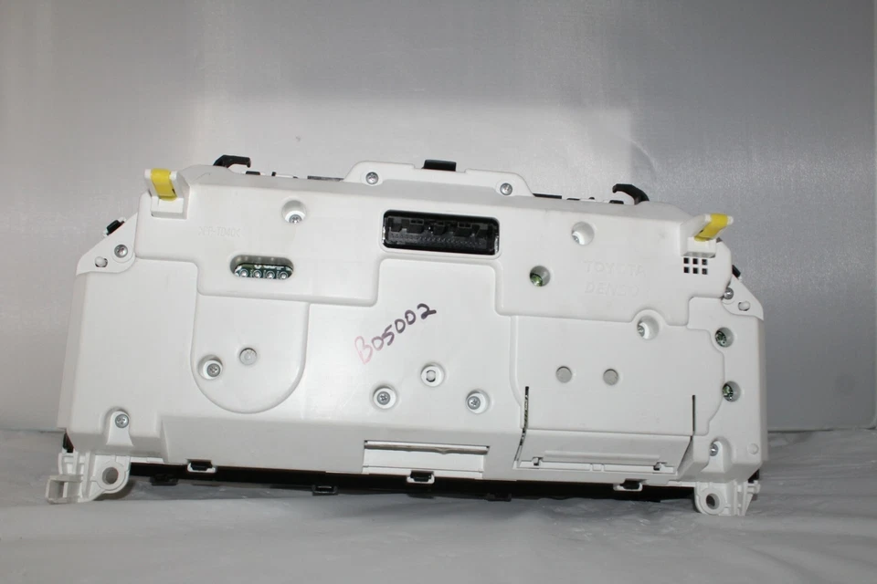 Speedometer Instrument Cluster Panel Gauges 2010 2011 Lexus HS250H 14,729 Miles Foto 4 de 4