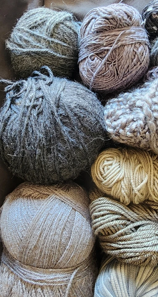 Lote de Hilados - Múltiples Colores Grises y Plata - Materiales Mezclados - Aprox 13.5oz Foto 4 de 4