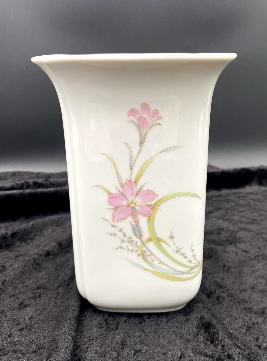 25+ Hutschenreuther Vase In Collectible Vases for sale | Updated
