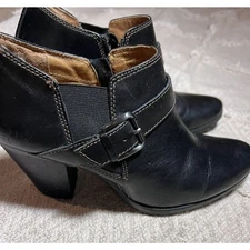 Sofft Size 8.5 M NELL Black Leather Ankle Boots Women Shoes Buckle Zíper Heels