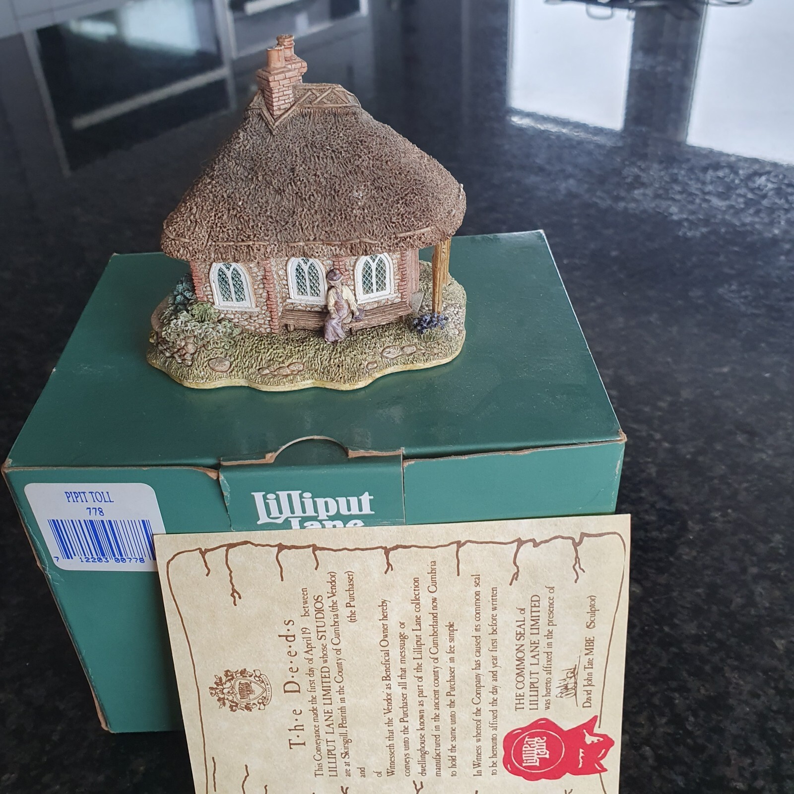 Lilliput Lane - Clover Cottage