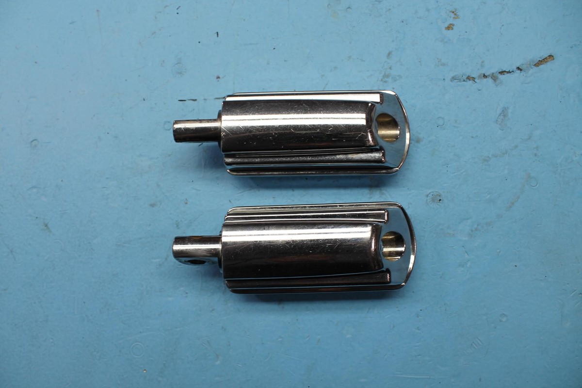 1355 15 HARLEY-DAVIDSON CHROME AND RUBBER FOOT PEG STEP FOOTREST