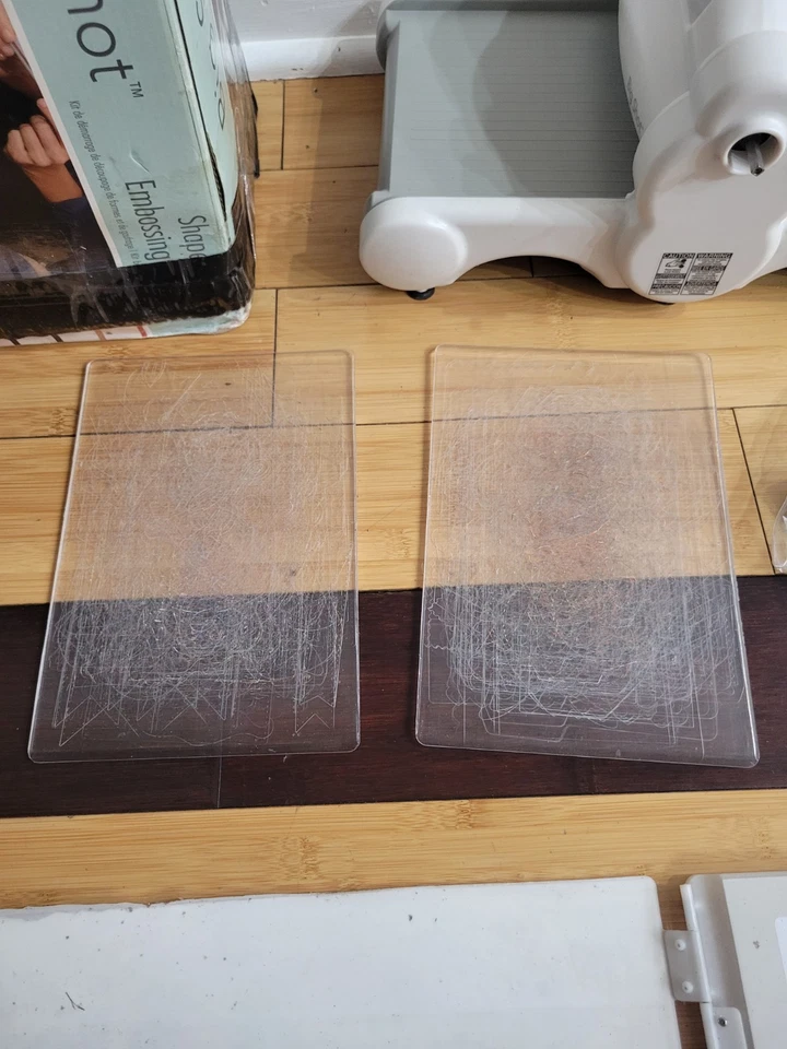 Sizzix Big Shot Die Cutting Machine - White/Gray  - Image 4 of 4