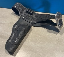 VINTAGE BLACK RUBBER CAP GUN HOLSTER AND GUN BELT
