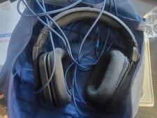 Black Blue Wired Over-Ear Headphones Adjustable Headband 3.5mm Jack