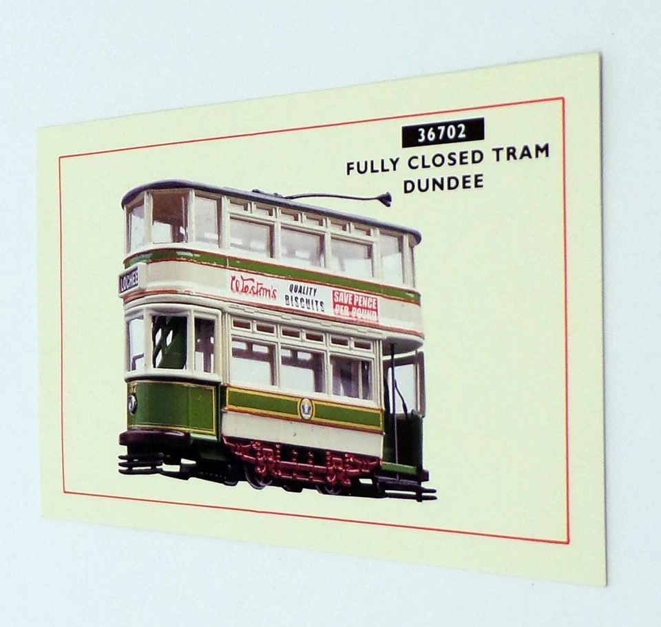 Corgi 1/76 Scale Diecast 36702 - Fully Closed Tram Car - Dundee - Image 3 of 4
