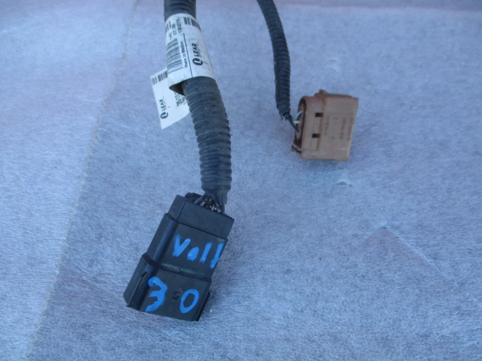 Arnés de cables para parachoques delantero Chevrolet Volt 2011-2015 OEM usado Foto 2 de 4