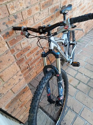 SPECIALIZED & Limited edition stumpjumper (Expert) full suspension