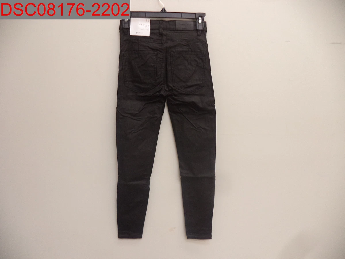 Pantalon negro push up stradivarius sales