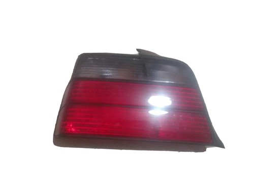 BMW E36 Rücklicht,links, Schwarz/Rot, Gebraucht, guter Zustand, Keine Mängel