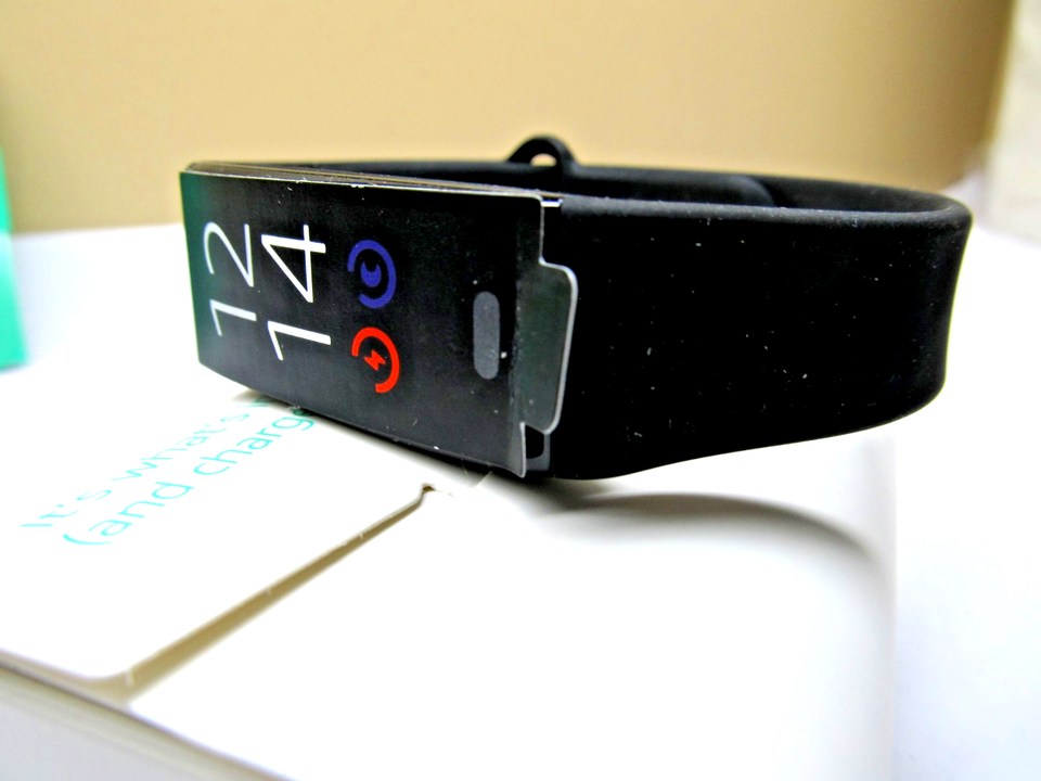 BRAND NEW in BOX Amazon HALO VIEW Fitness Activity Tracker Model B78C5E ...