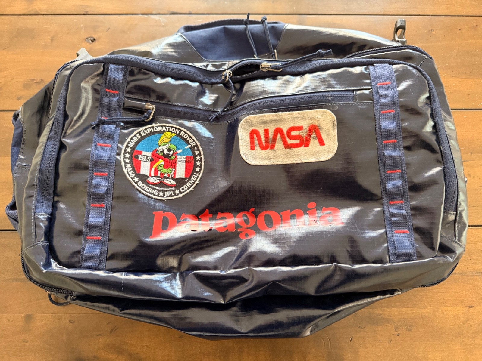 Patagonia Black Hole Mini MLC 26L, Navy Backpack Rare Used - NASA / Mar Mission thumbnail 2