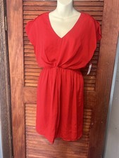 Vince Camuto red twist-front cocktail dress Sz 4