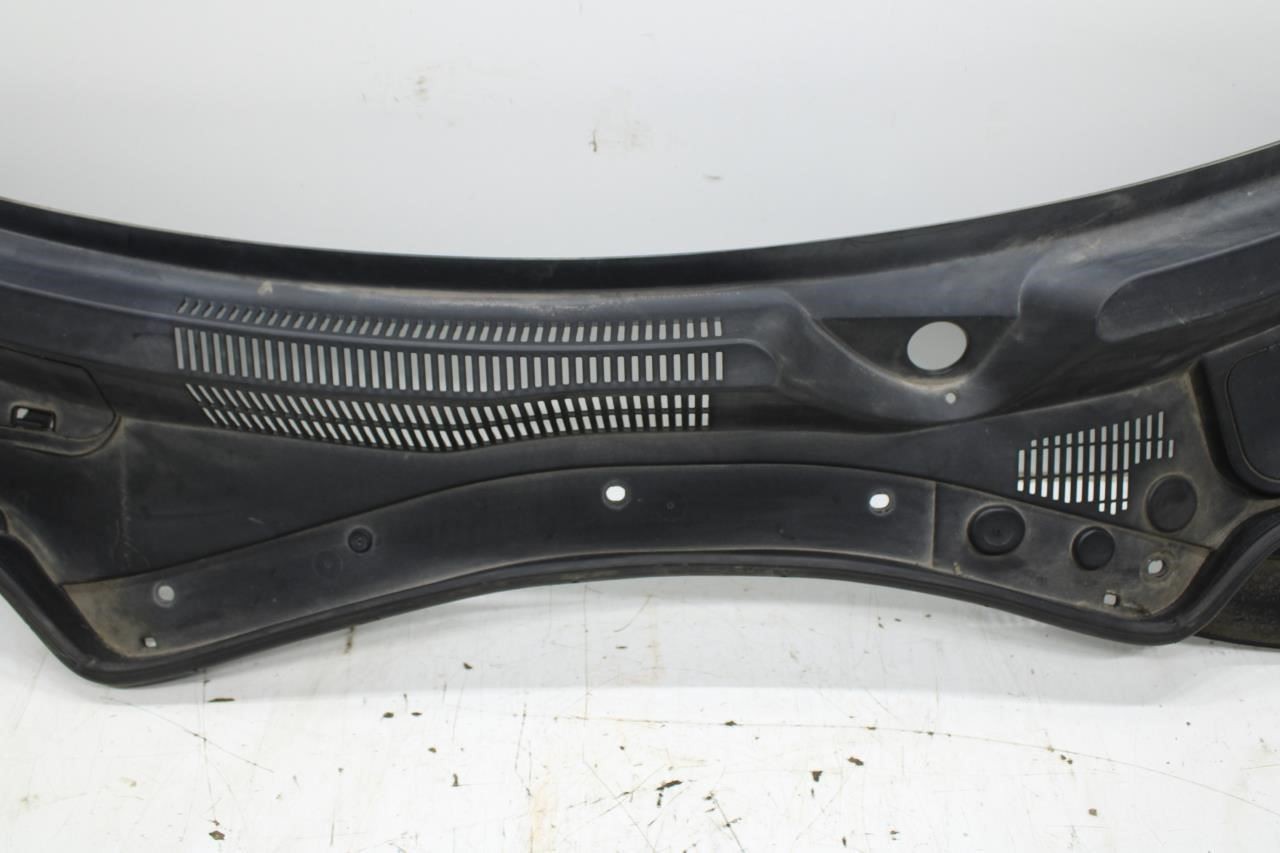 2014-17 Maserati Ghibli 3.0L FR Windshield Cowl Vent Grill Cover Panel 670010468