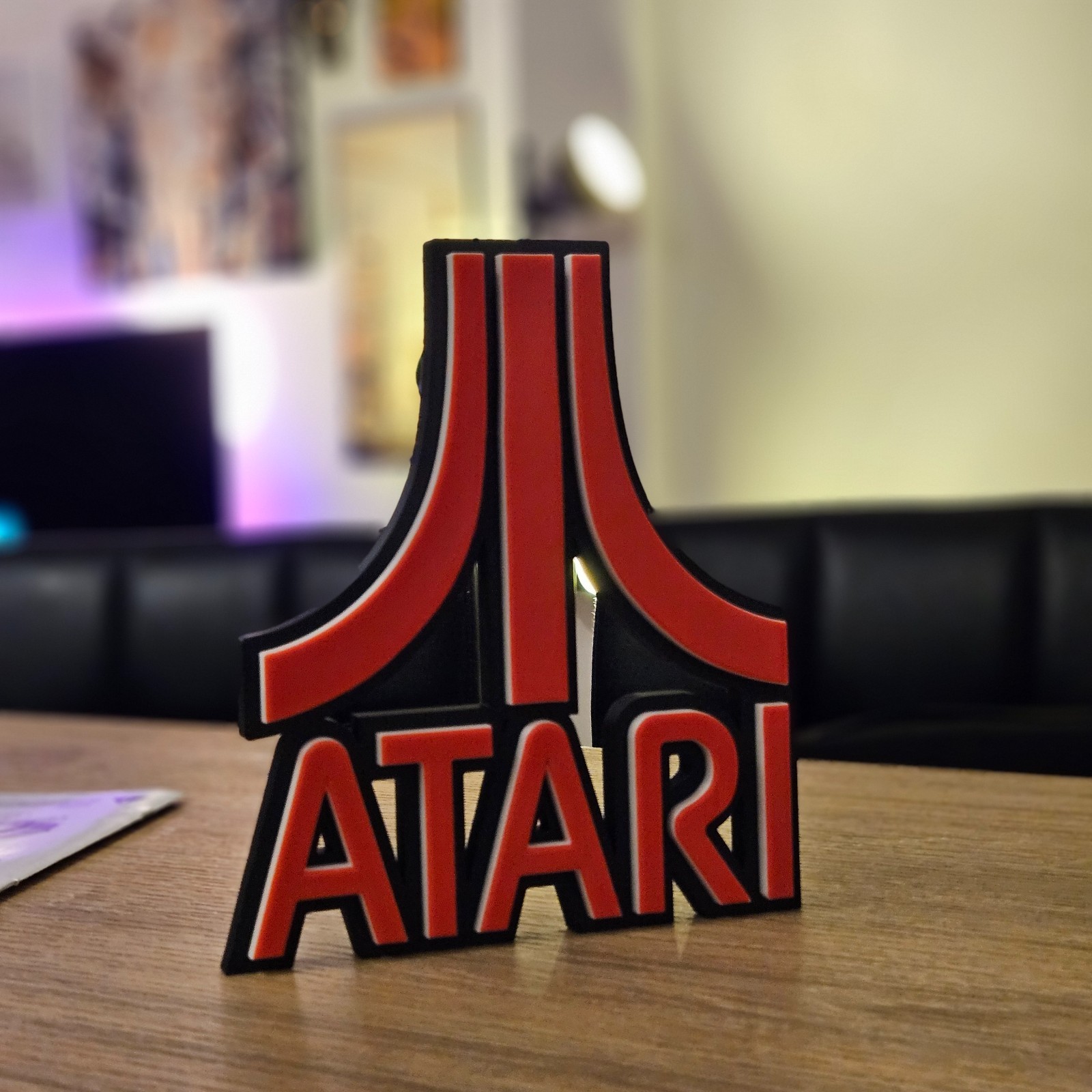 Logo Atari Insegna Decorativa 3D PLA Vintage retroGaming Retro Stand Scr
