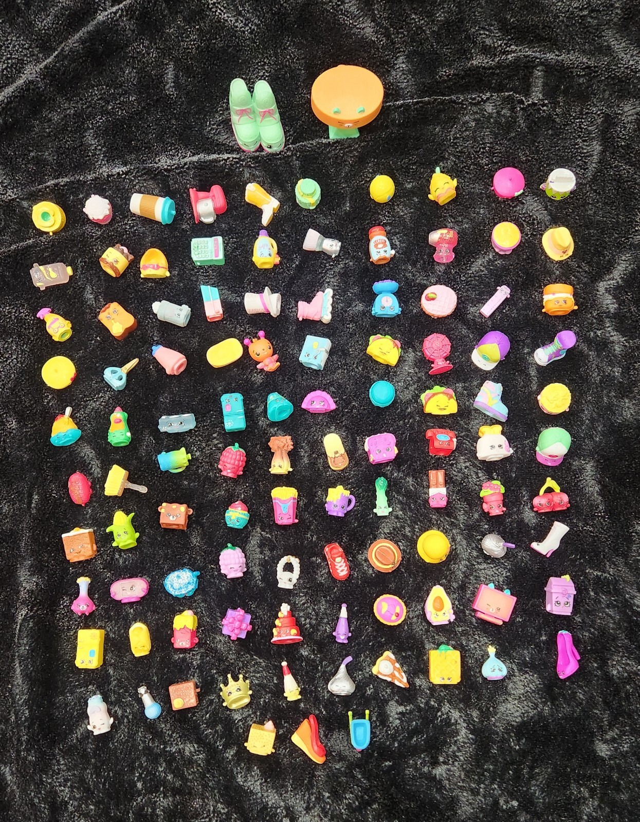 100/lot Shopkins with Random Selections Action Figures Mini Vinyl Dolls Toys Set