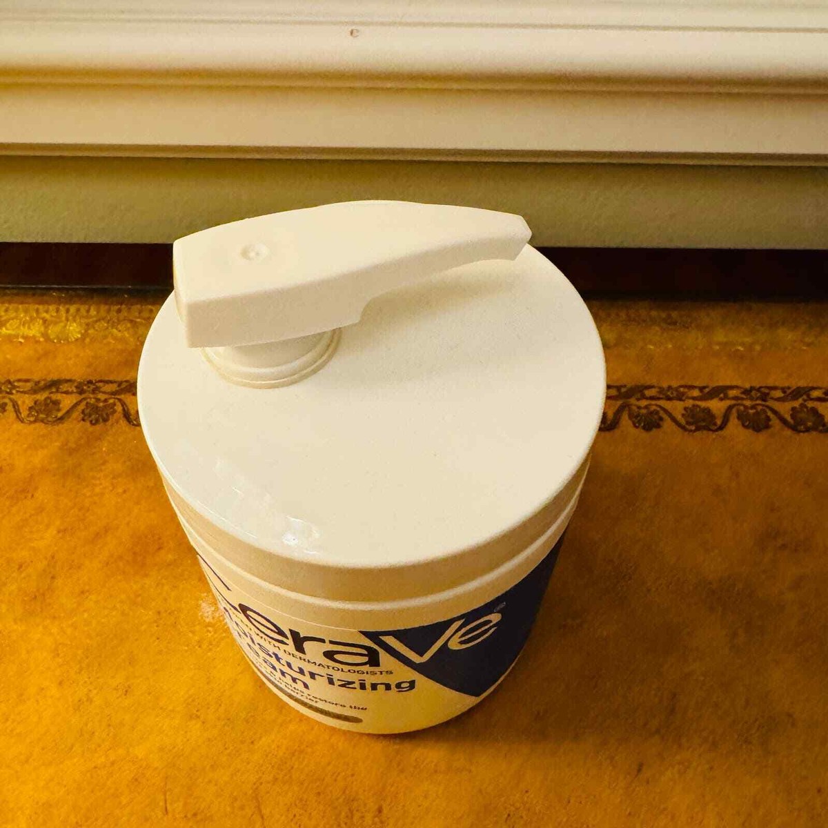 CeraVe Moisturizing Cream Fragrance Free Tub 19 ounce with Pump