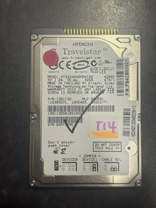 Hitachi Travelstar HTS424040M9AT00 40GB HDD IDE FESTPLATTE 2,5".