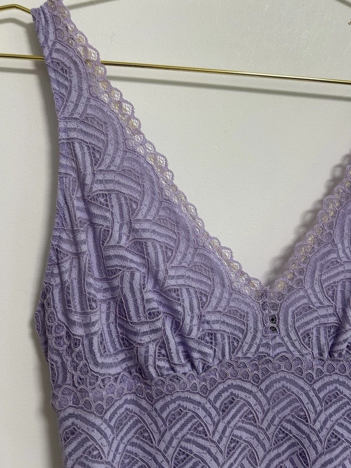 Nuevo con etiquetas Vestido Cosabella Púrpura Floral Encaje Chemise Babydoll Hada Mini Mediano Foto 2 de 4