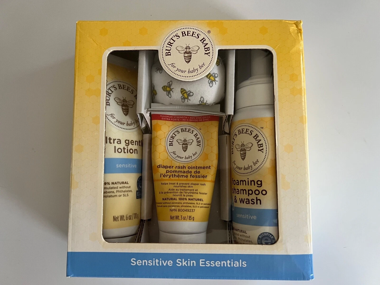 Burt's Bees Baby Bee Sensitive Skin Essentials Gift Set! NIB!