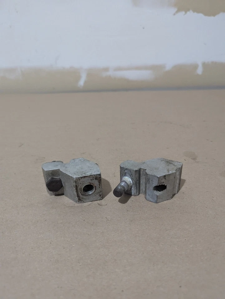 Polaris OEM Bogie Wheel Bracket 5130570 Pair Set  - Image 4 of 4