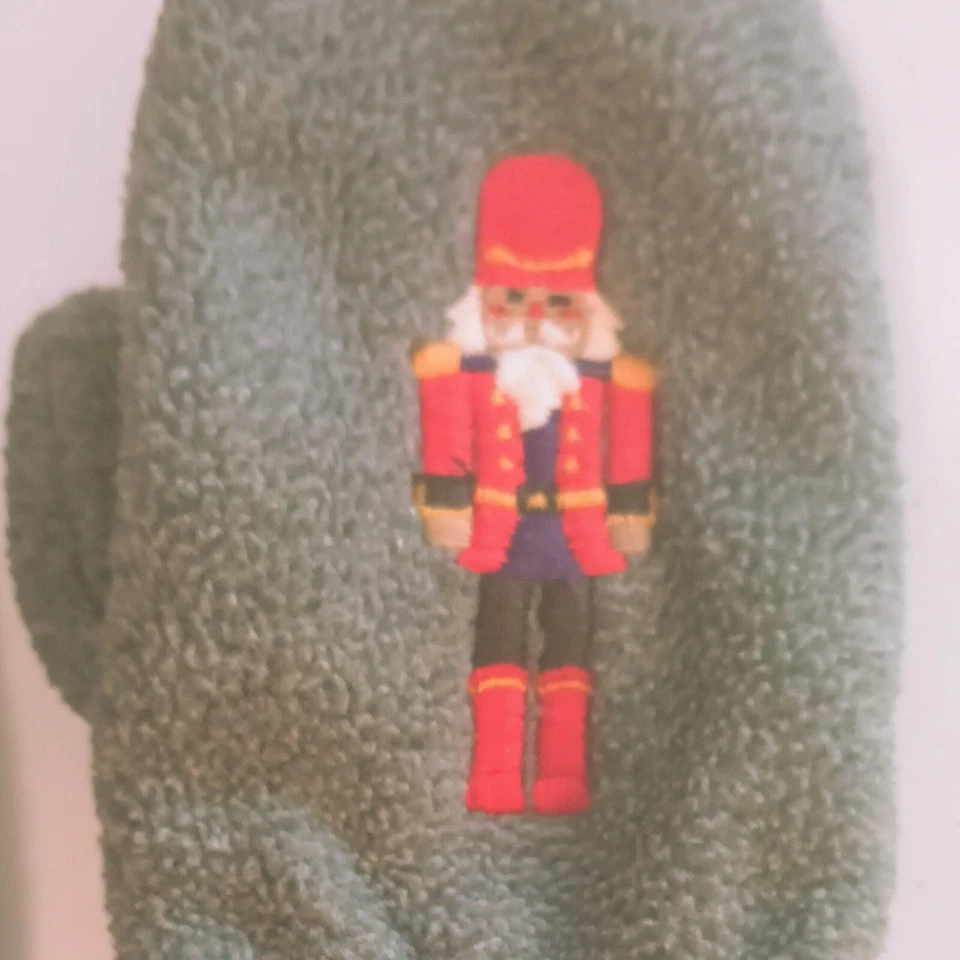 Guantes Cascanueces Janie and Jack 12-24M Gris Rojo Bordados Diseño Navidad Foto 3 de 4