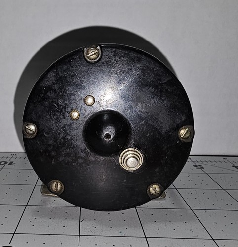 Vintage SEALAKE 930 Fishing Reel Ocean City MFG Co Made in USA - Picture 2 of 6
