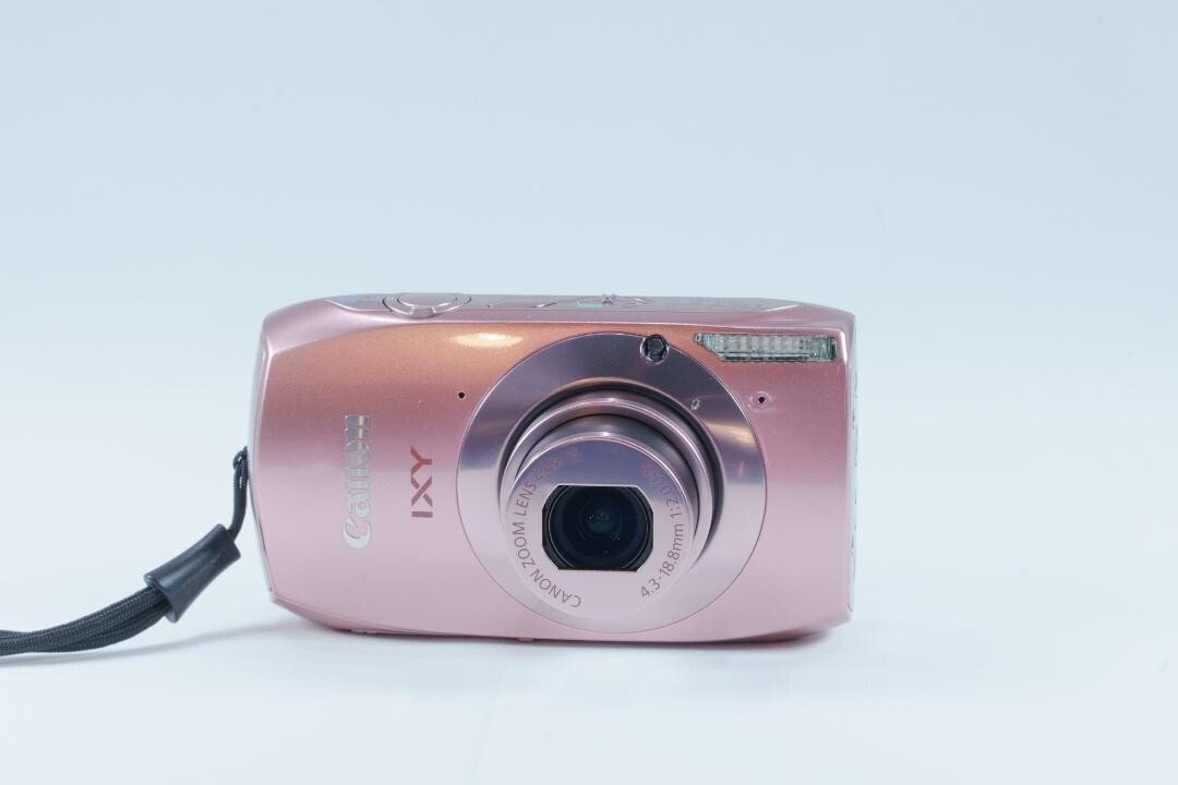 Canon IXY 32S 12.1MP 4.4xOptical Zoom Compact Digital Camera Canon IXY 32S 12.1MP 4.4xOptical Zoom Compact Digital Camera