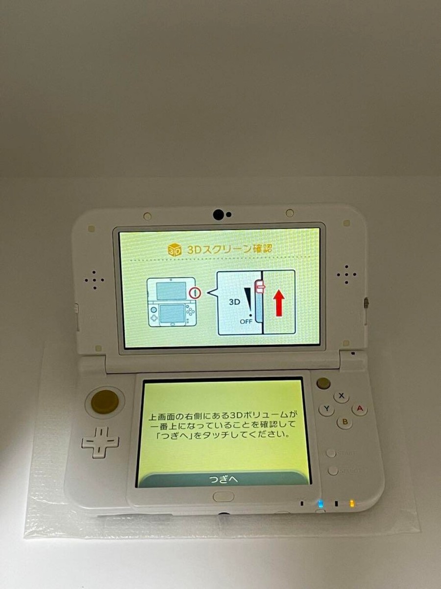 人気カラー]Newニンテンドー3DS LL パールホワイト 上液晶IPS