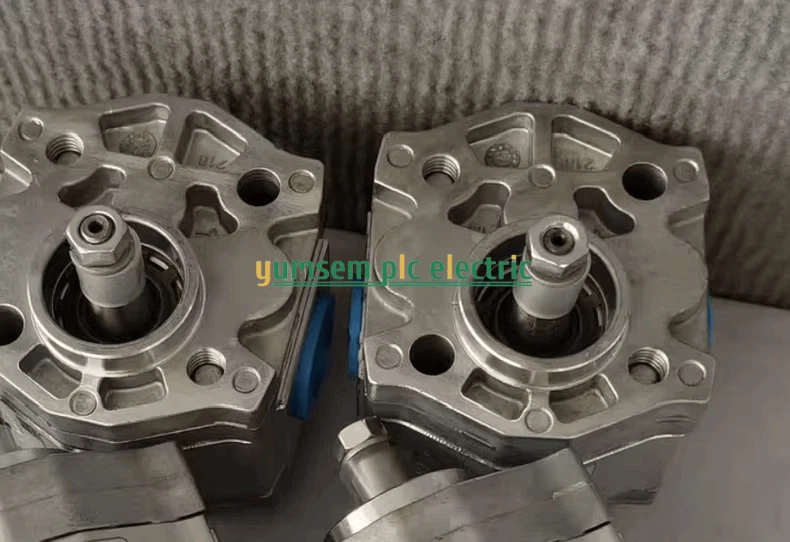 1PCS NEW Rexroth valve 0510010008 AZPB-10-1 0RCP2MB Via DHL or FedEx Spot Goods - Bild 3 von 4