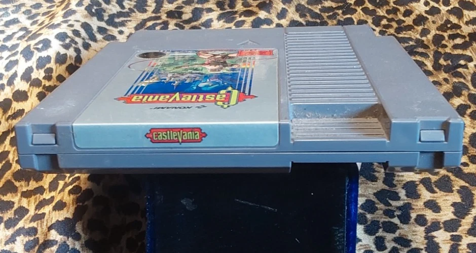 Castlevania Original NES Konami 1987 Nintendo Cartridge Only -NOT TESTED - Image 3 of 4