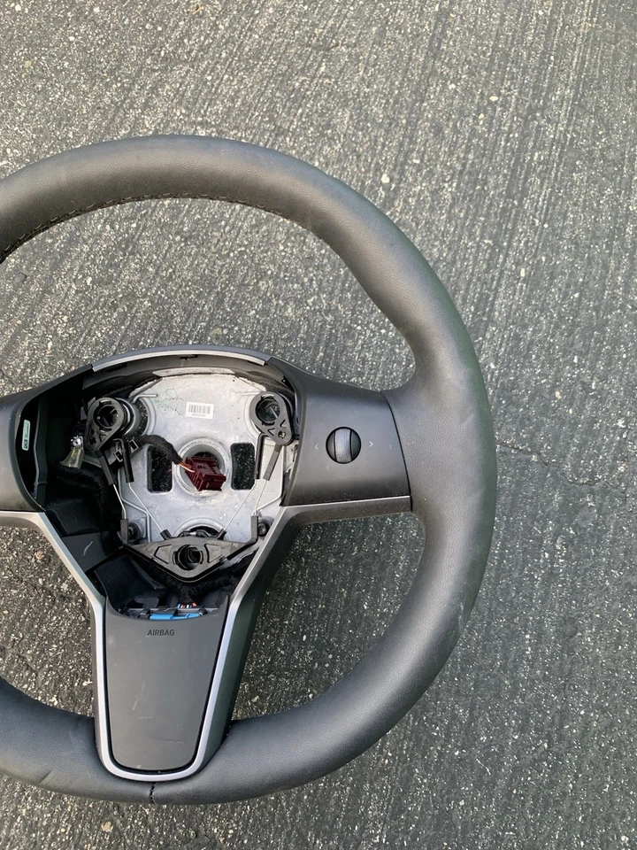 OEM 2017-2023 Tesla Model 3 Y Steering Wheel Leather Heated 1490214-00-B - Image 3 of 4
