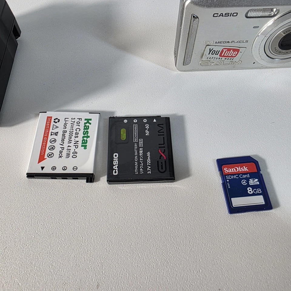 Casio EXILIM EX-Z9 8.1MP Digital Camera Tested With 2 Batteries & Charger - Read - Image 3 of 4