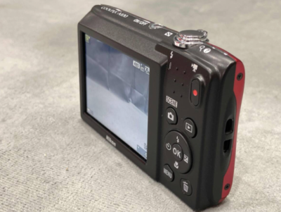 N MINT] Nikon COOLPIX A100 Red 20.0MP 5x Zoom Compact Digital