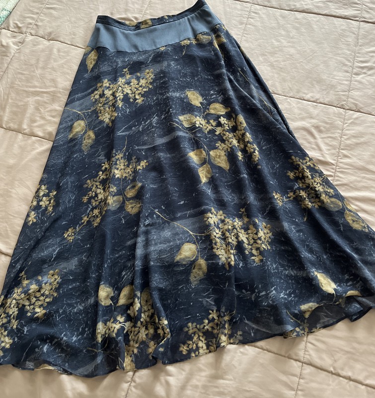 Liz Claiborne Collection Floral A-line Long Lined Grayish Blue Skirt Size 6P